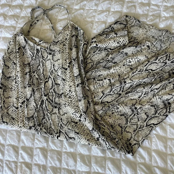 Reformation Kat snake print midi dress - Picture 5 of 12